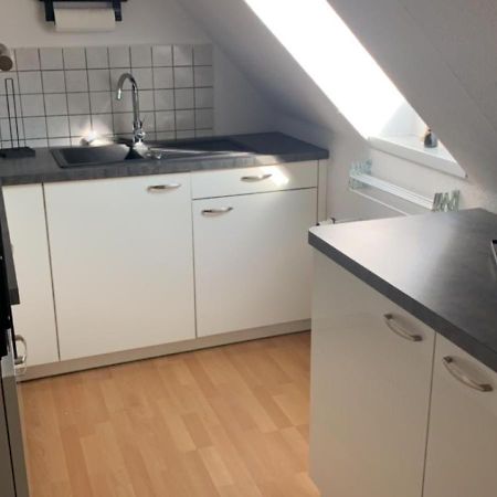 Zimmer In Wohnung, Monteure, Zentral, Enger المظهر الخارجي الصورة