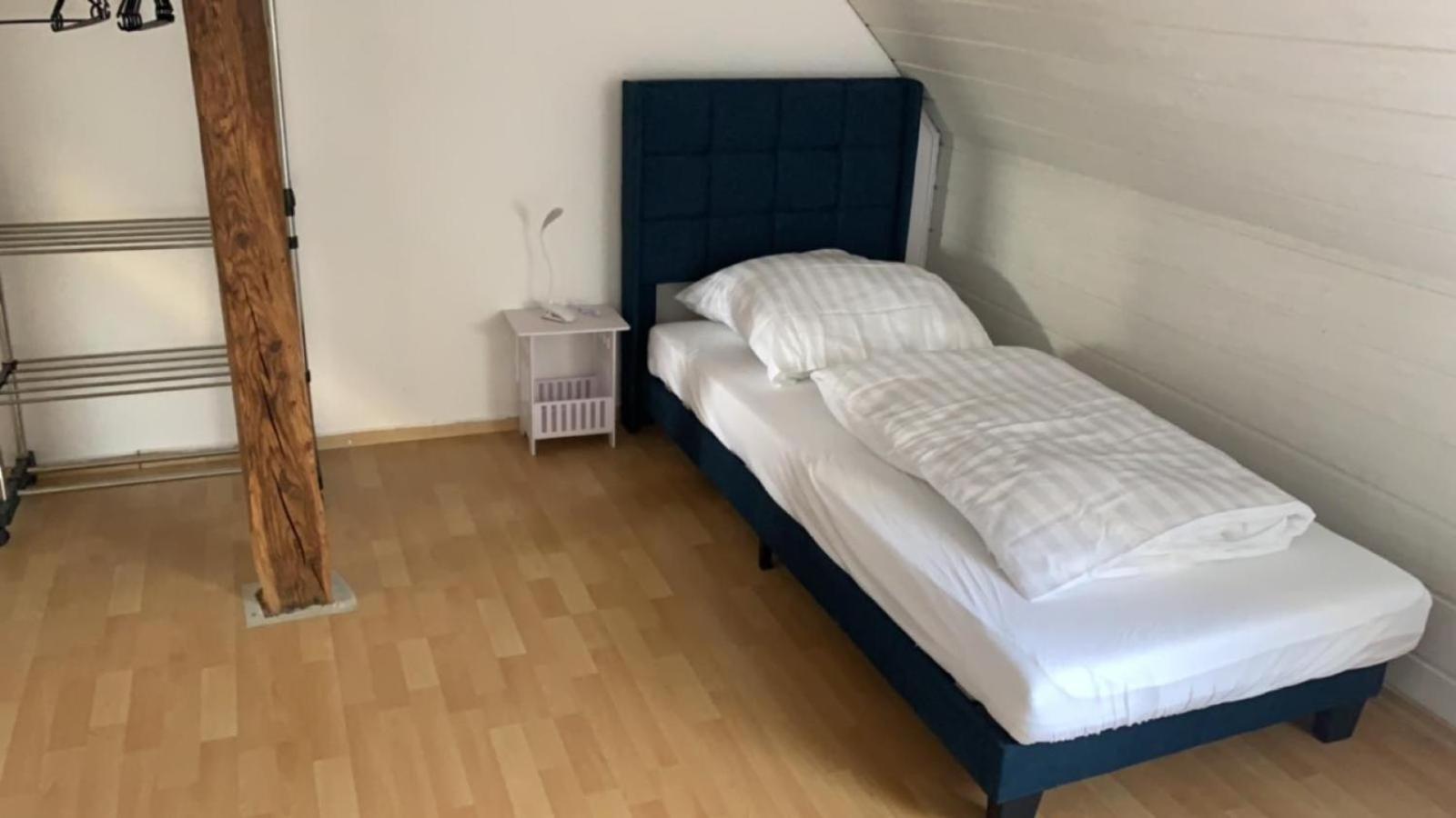 Zimmer In Wohnung, Monteure, Zentral, Enger المظهر الخارجي الصورة